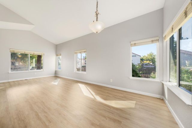 8317 Dalkeith Way, Antelope, CA 95843