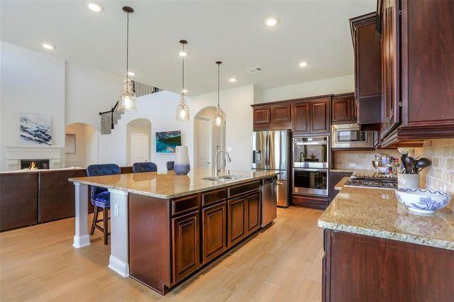 1815 Carriage Oaks Ln, Katy, TX 77494
