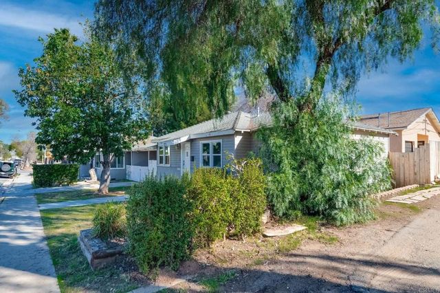 406 26 S Grape St, Escondido, CA 92025