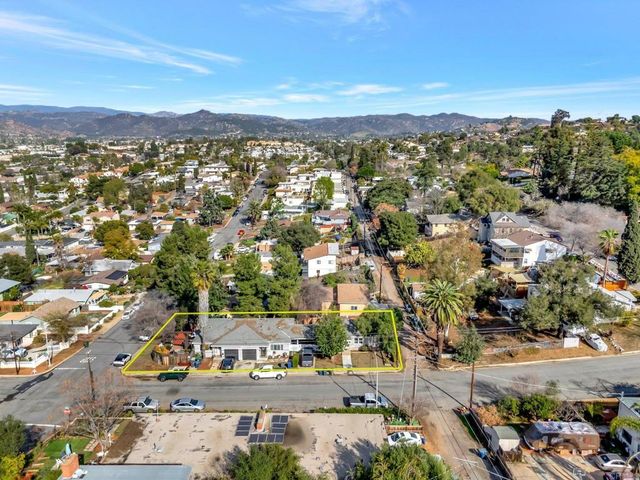406 26 S Grape St, Escondido, CA 92025