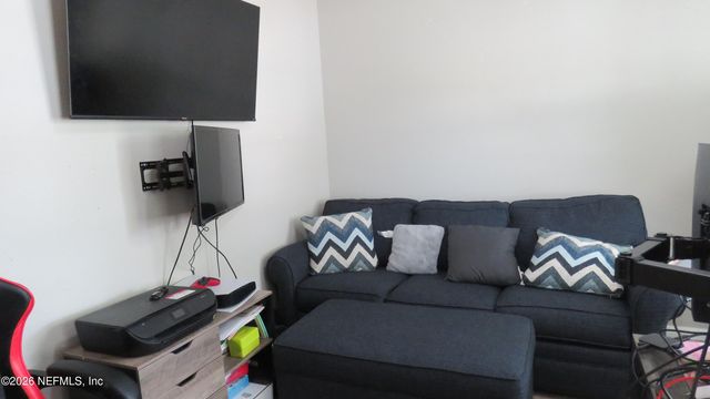 8566 THAD Court, Jacksonville, FL 32210