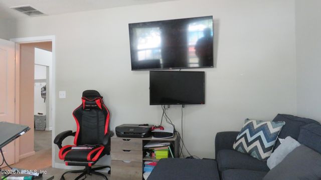 8566 THAD Court, Jacksonville, FL 32210