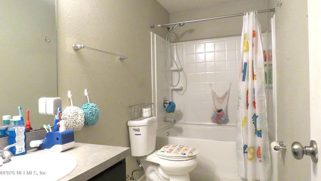 8566 THAD Court, Jacksonville, FL 32210