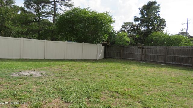 8566 THAD Court, Jacksonville, FL 32210