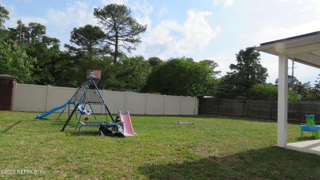 8566 THAD Court, Jacksonville, FL 32210