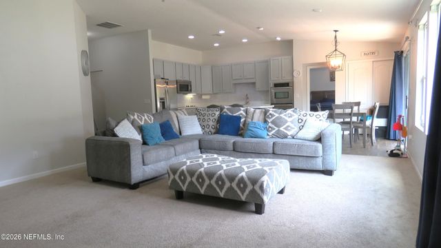 8566 THAD Court, Jacksonville, FL 32210