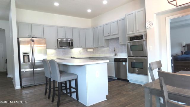 8566 THAD Court, Jacksonville, FL 32210