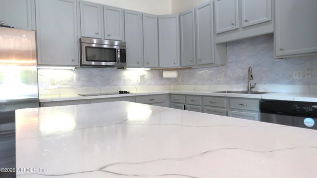 8566 THAD Court, Jacksonville, FL 32210