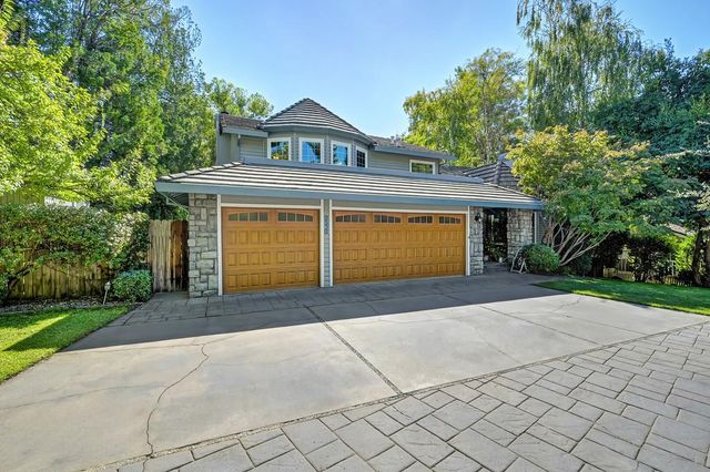 8536 Kenneth Creek Ln, Fair Oaks, CA 95628
