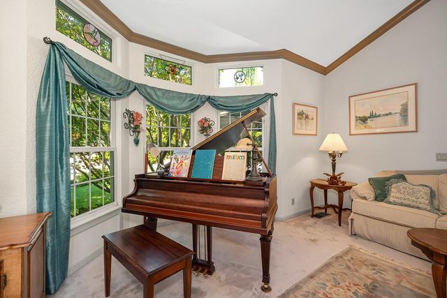 8536 Kenneth Creek Ln, Fair Oaks, CA 95628