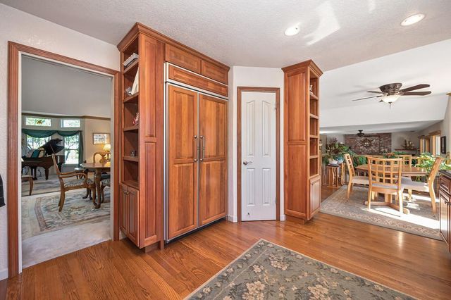 8536 Kenneth Creek Ln, Fair Oaks, CA 95628
