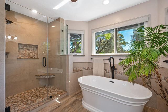 8536 Kenneth Creek Ln, Fair Oaks, CA 95628