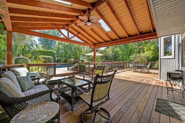 8536 Kenneth Creek Ln, Fair Oaks, CA 95628