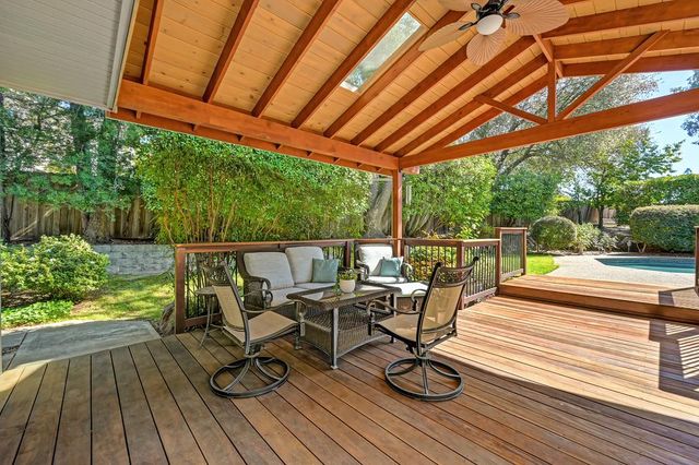 8536 Kenneth Creek Ln, Fair Oaks, CA 95628