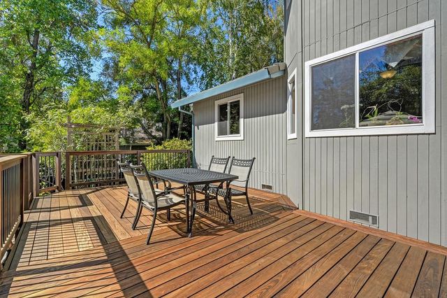 8536 Kenneth Creek Ln, Fair Oaks, CA 95628