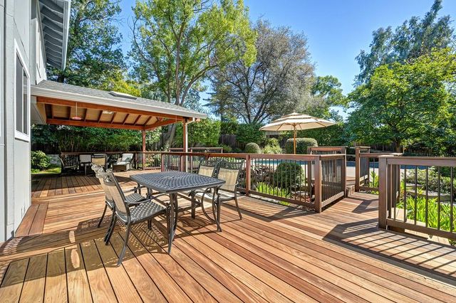 8536 Kenneth Creek Ln, Fair Oaks, CA 95628