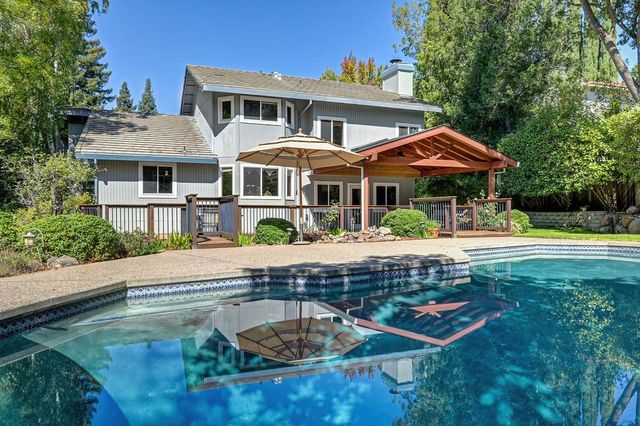 8536 Kenneth Creek Ln, Fair Oaks, CA 95628