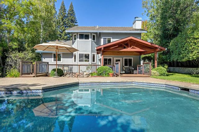 8536 Kenneth Creek Ln, Fair Oaks, CA 95628