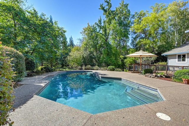8536 Kenneth Creek Ln, Fair Oaks, CA 95628