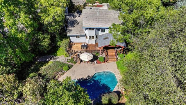 8536 Kenneth Creek Ln, Fair Oaks, CA 95628