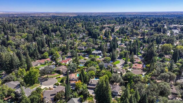 8536 Kenneth Creek Ln, Fair Oaks, CA 95628