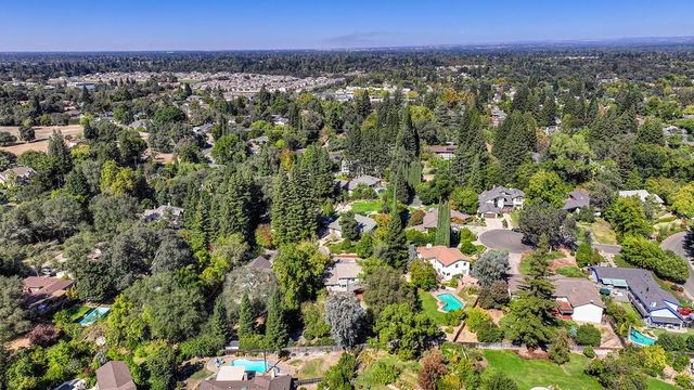 8536 Kenneth Creek Ln, Fair Oaks, CA 95628