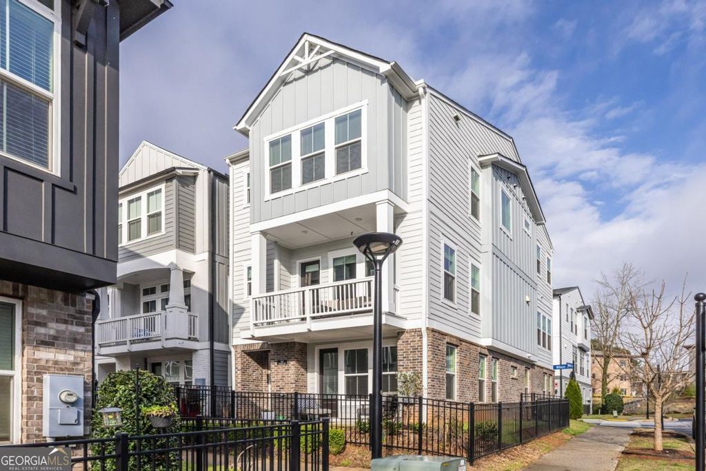 102 Wilburn Lane, Decatur, GA 30030