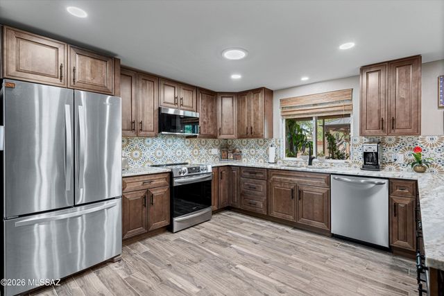 2121 N Colter, Tucson, AZ 85715