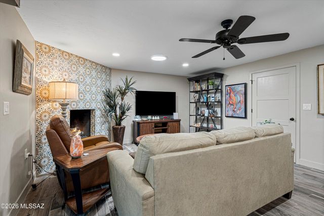 2121 N Colter, Tucson, AZ 85715