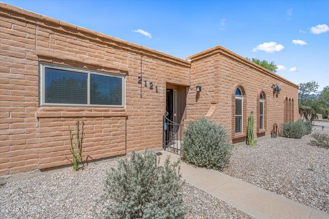 2121 N Colter, Tucson, AZ 85715