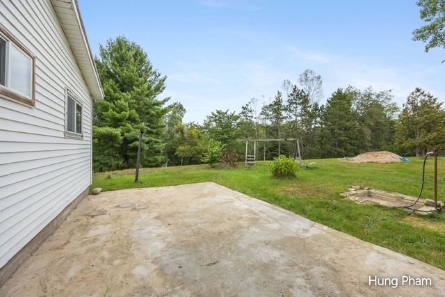 1569 S Sheridan Road, Stanton, MI 48888