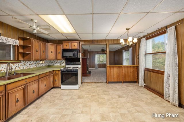 1569 S Sheridan Road, Stanton, MI 48888