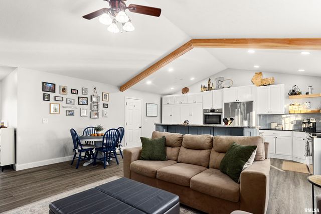 1918 STONERIDGE, Washington, IL 61571