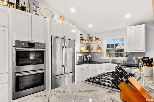 1918 STONERIDGE, Washington, IL 61571