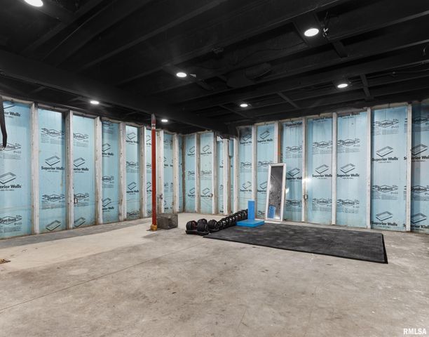 1918 STONERIDGE, Washington, IL 61571