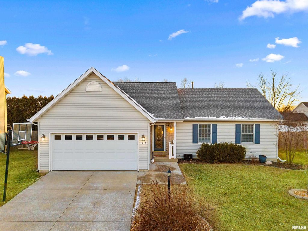 1918 STONERIDGE, Washington, IL 61571