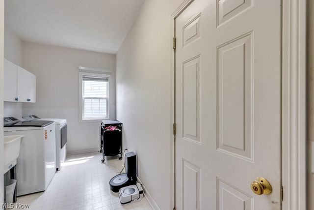 325 Fieldcrest Drive, Fairlawn, OH 44333