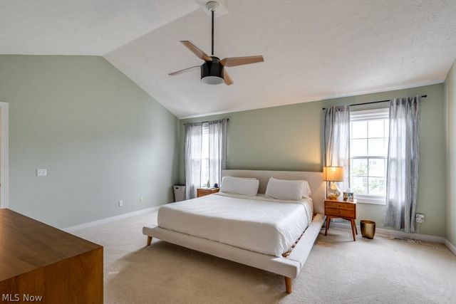 325 Fieldcrest Drive, Fairlawn, OH 44333