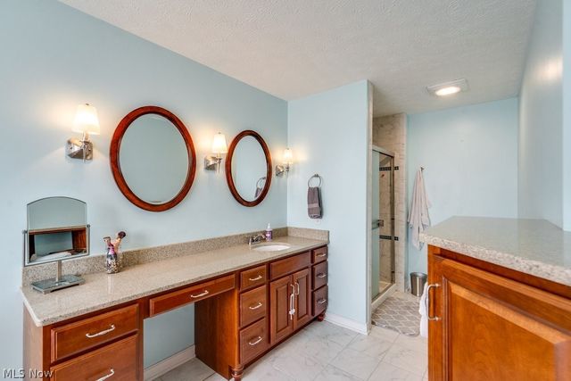 325 Fieldcrest Drive, Fairlawn, OH 44333