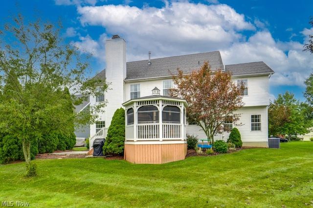 325 Fieldcrest Drive, Fairlawn, OH 44333