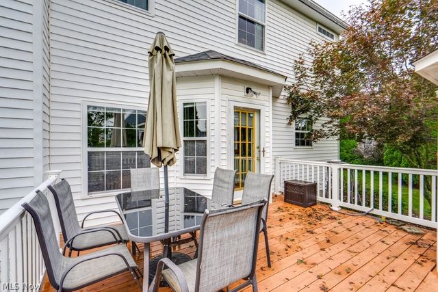 325 Fieldcrest Drive, Fairlawn, OH 44333
