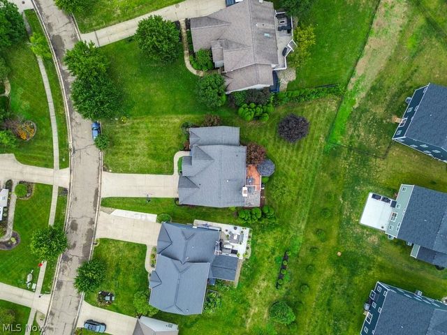325 Fieldcrest Drive, Fairlawn, OH 44333