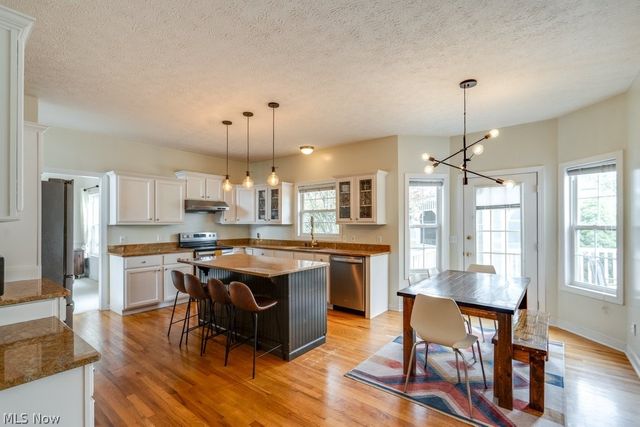 325 Fieldcrest Drive, Fairlawn, OH 44333