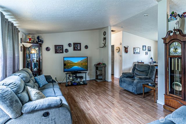 22711 91st Avenue Ct E, Graham, WA 98338