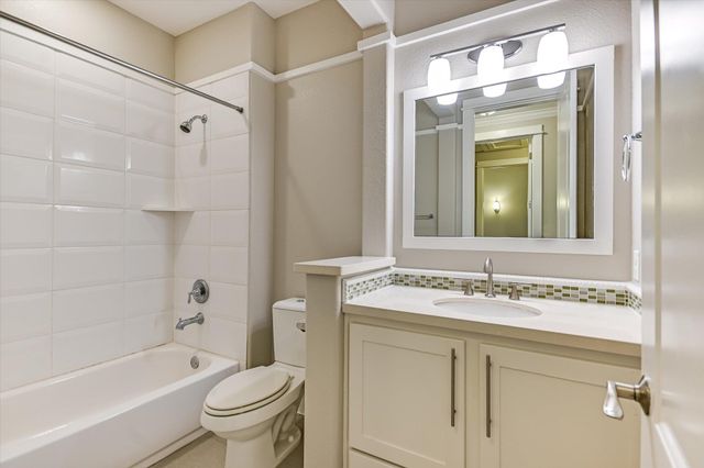 13504 Golden Wave LOOP 51, Bee Cave, TX 78738