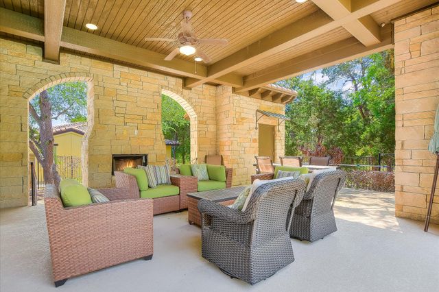 13504 Golden Wave LOOP 51, Bee Cave, TX 78738