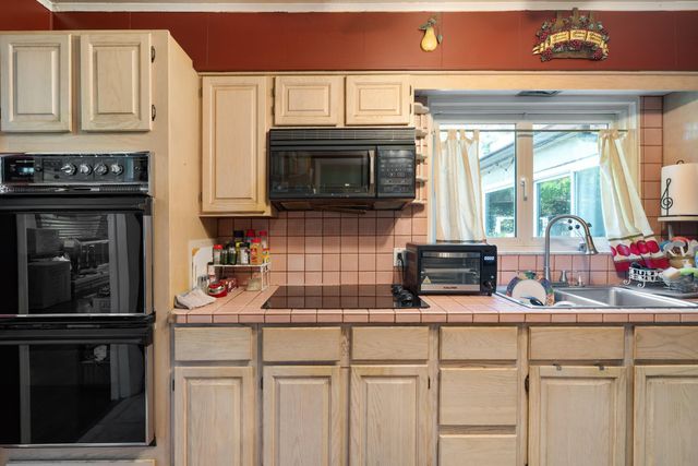 1479 Devonhurst Drive, Columbus, OH 43232