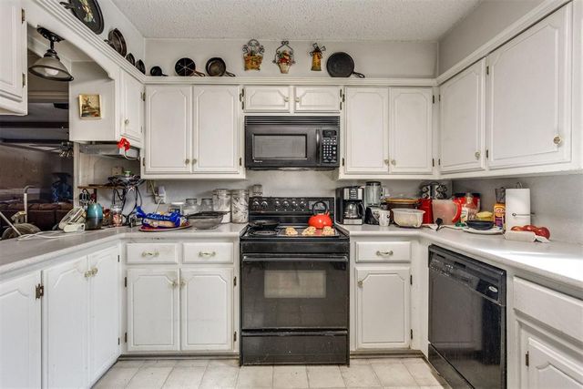 32 Danfield Drive, Oklahoma City, OK 73149