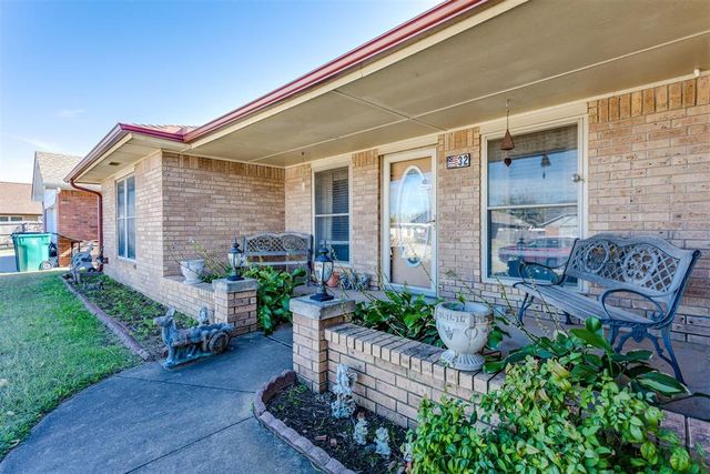 32 Danfield Drive, Oklahoma City, OK 73149