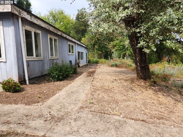 81029 LOST CREEK Rd, Dexter, OR 97431